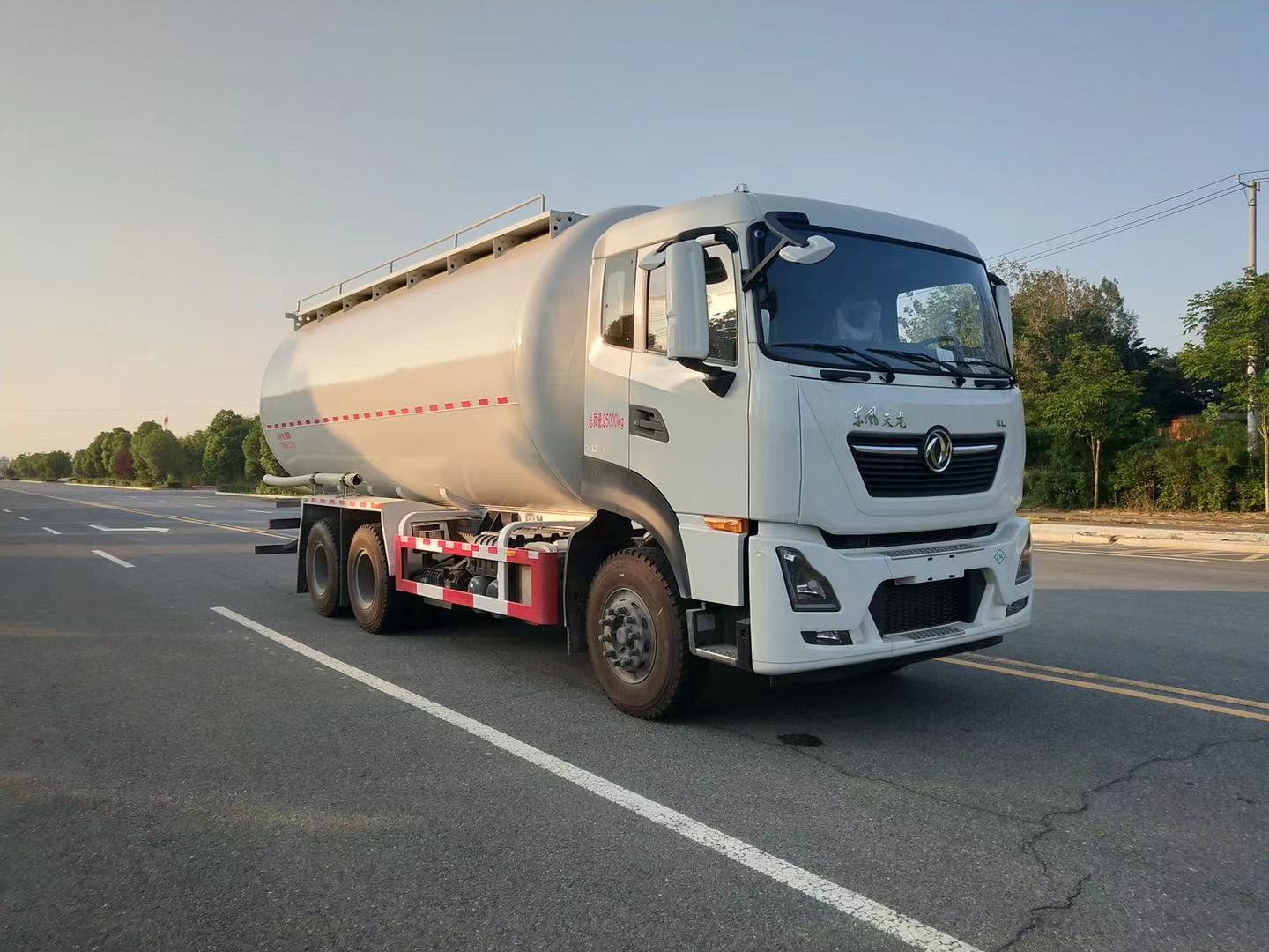 �������������������䳵(28��-LNG)